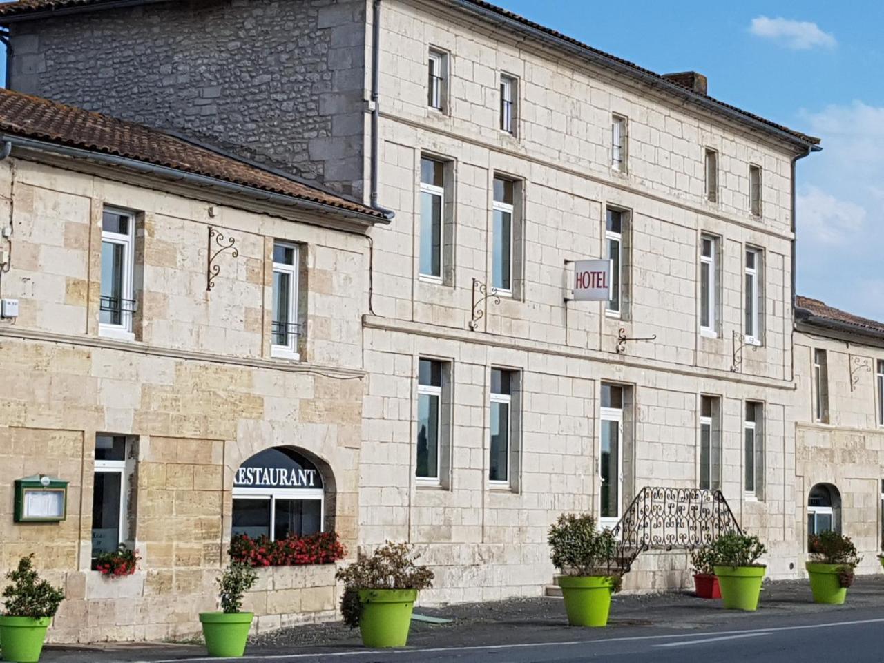 Hôtel Relais De Saintonge Extérieur photo